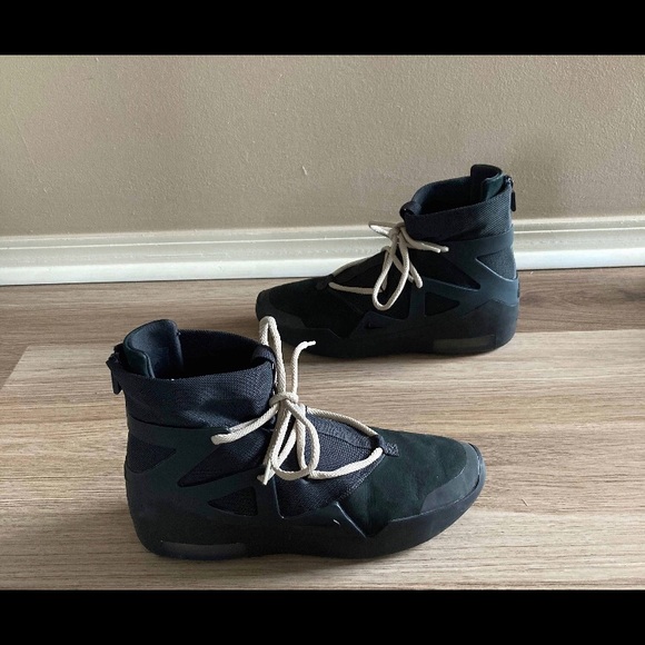 Fear of god triple black size 11 - Picture 2 of 8